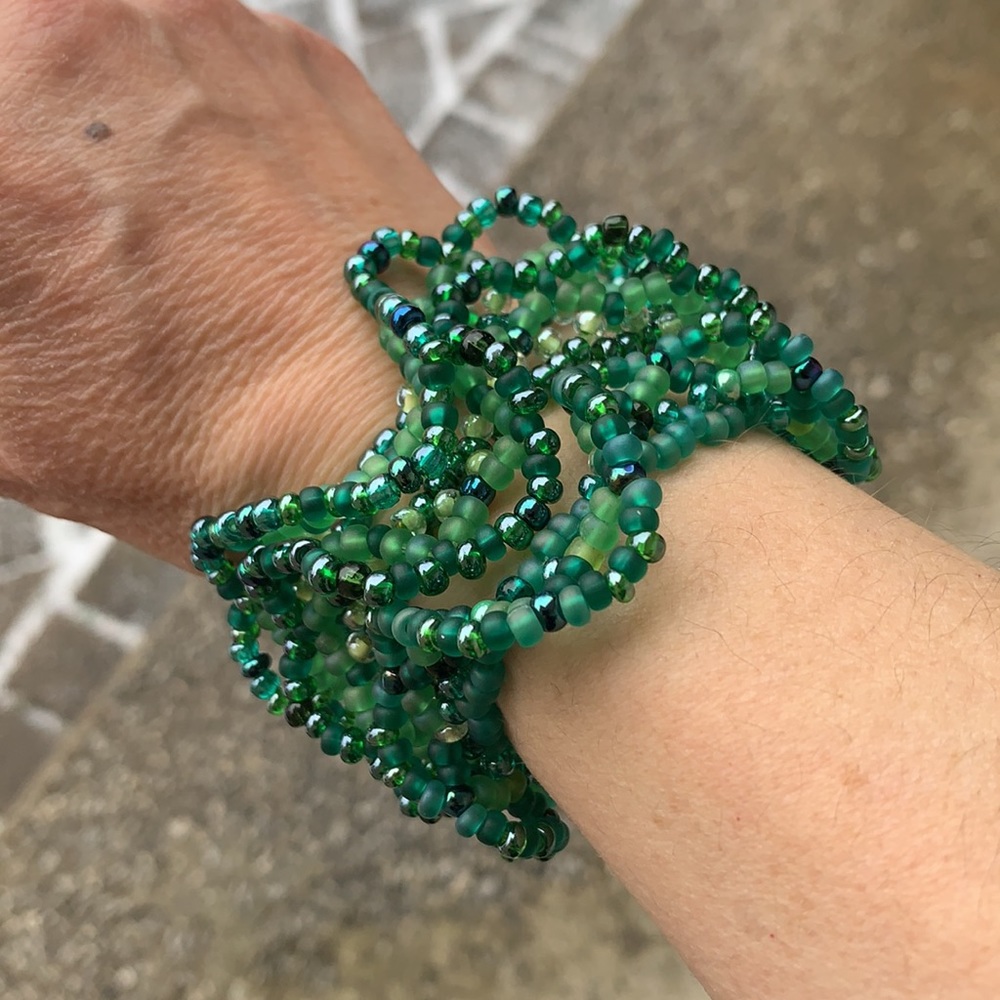 🌷3 for $25🌷Handmade, US OS, Set of 3 Green Stackable Oglala Butterfly Bracelets